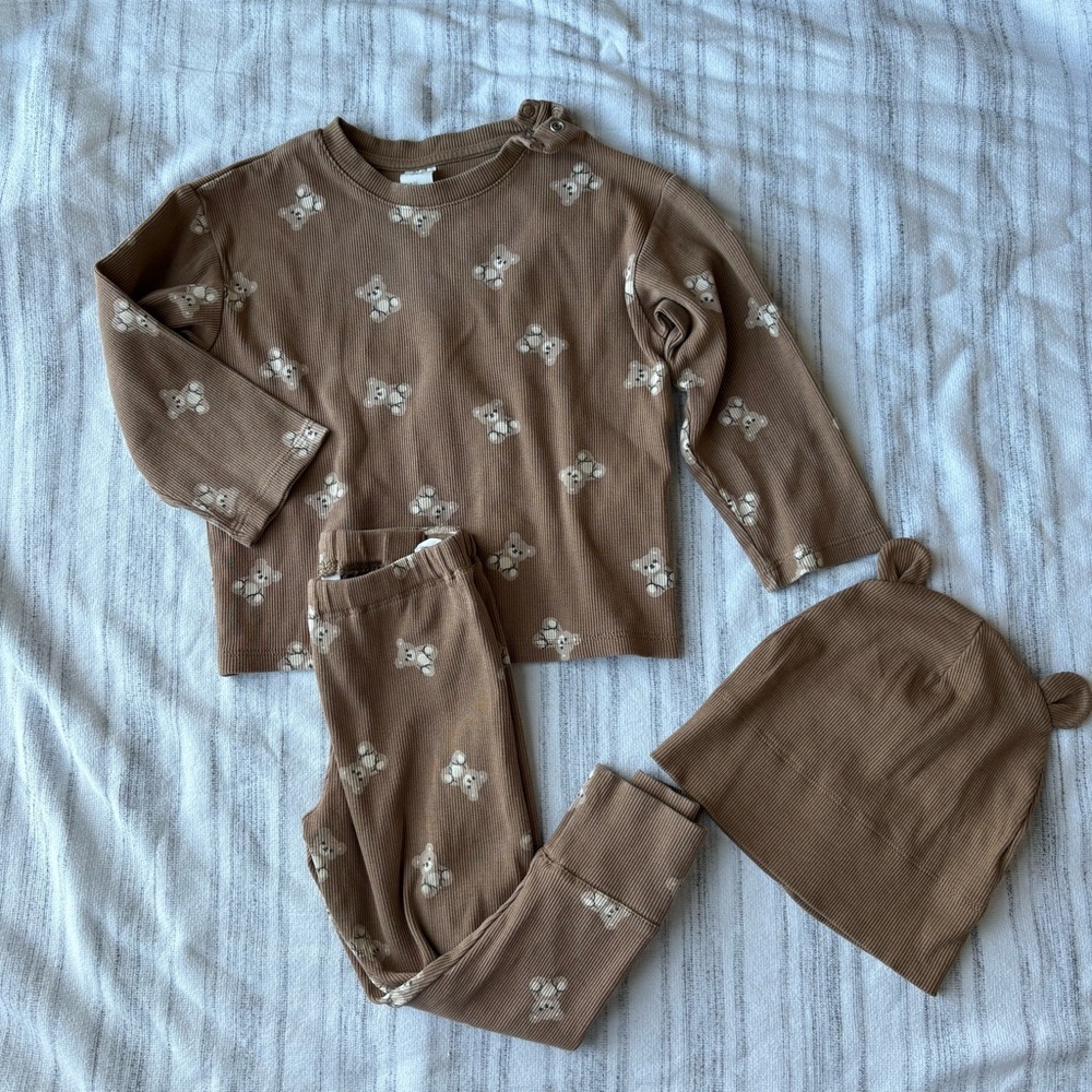 H&M 3 Piece Set Long Sleeve Teddy Bear Shirt Matching Ribbed Pants & Hat Size 2T